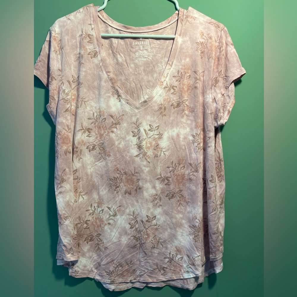 American eagle ladies   Very  soft muted mauve with floral print T-shirt size XL
